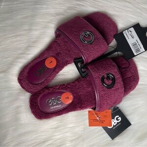 GBG Los Angeles Plush Burgundy Slides Size 7